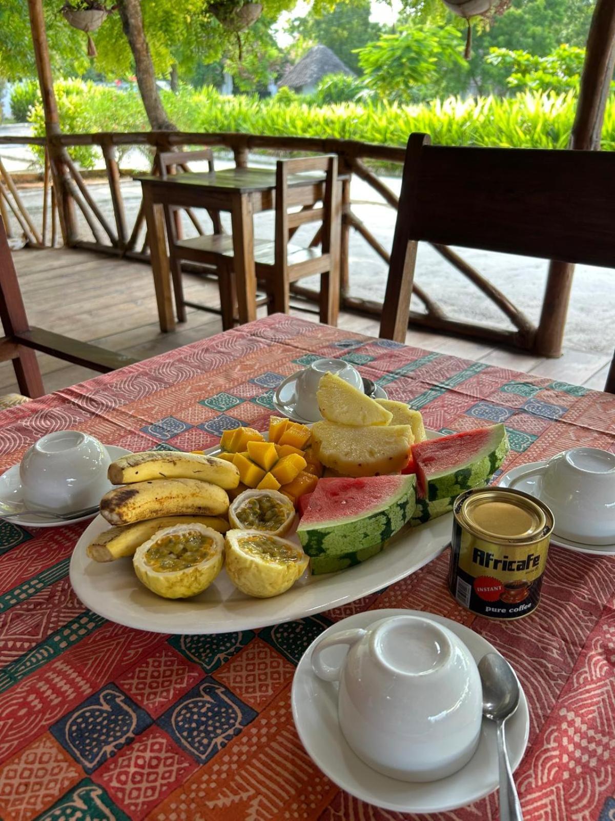 Shamba Lodge Нунгви Экстерьер фото